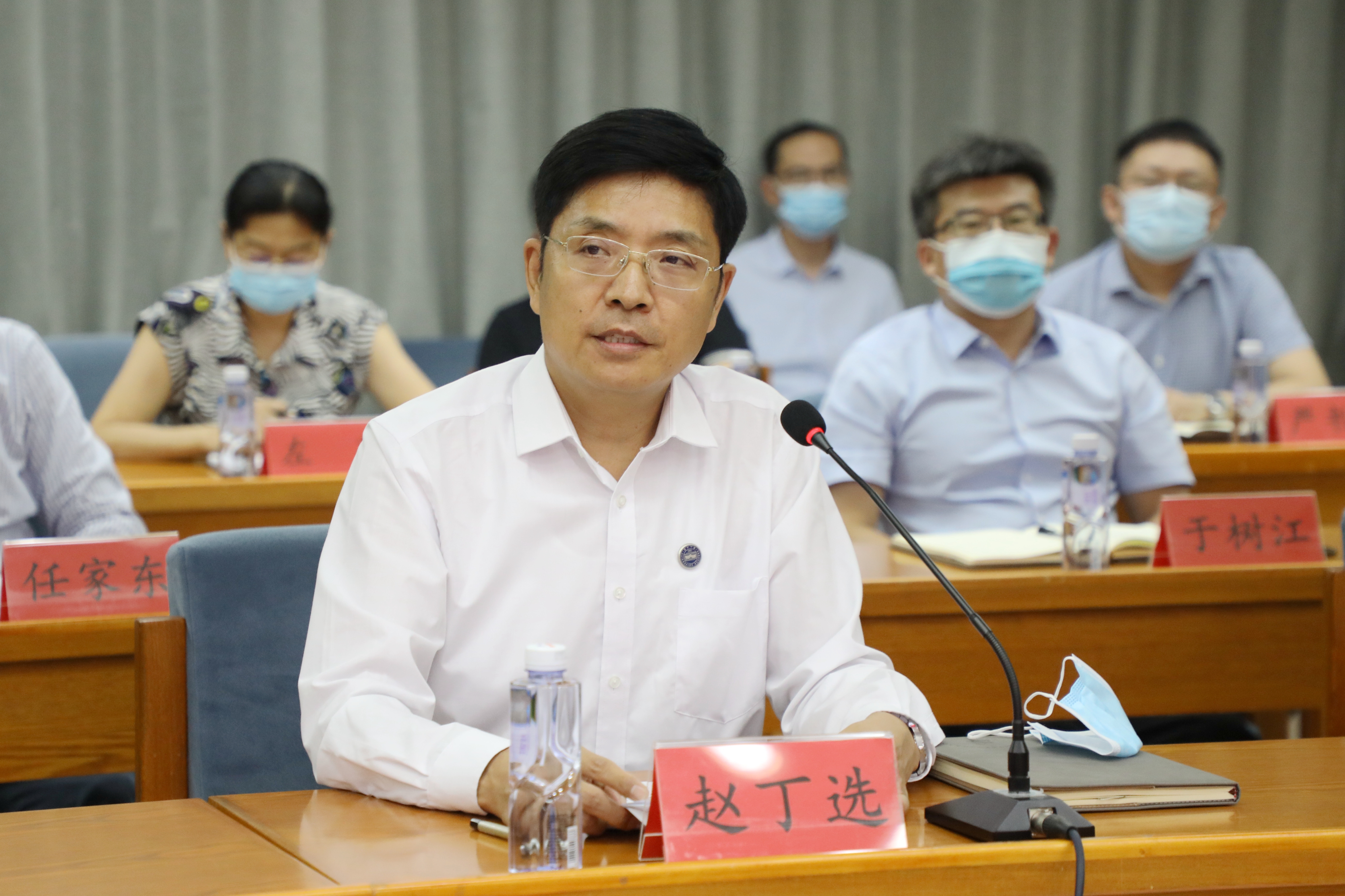 燕山大学召开新学期中层干部视频会议