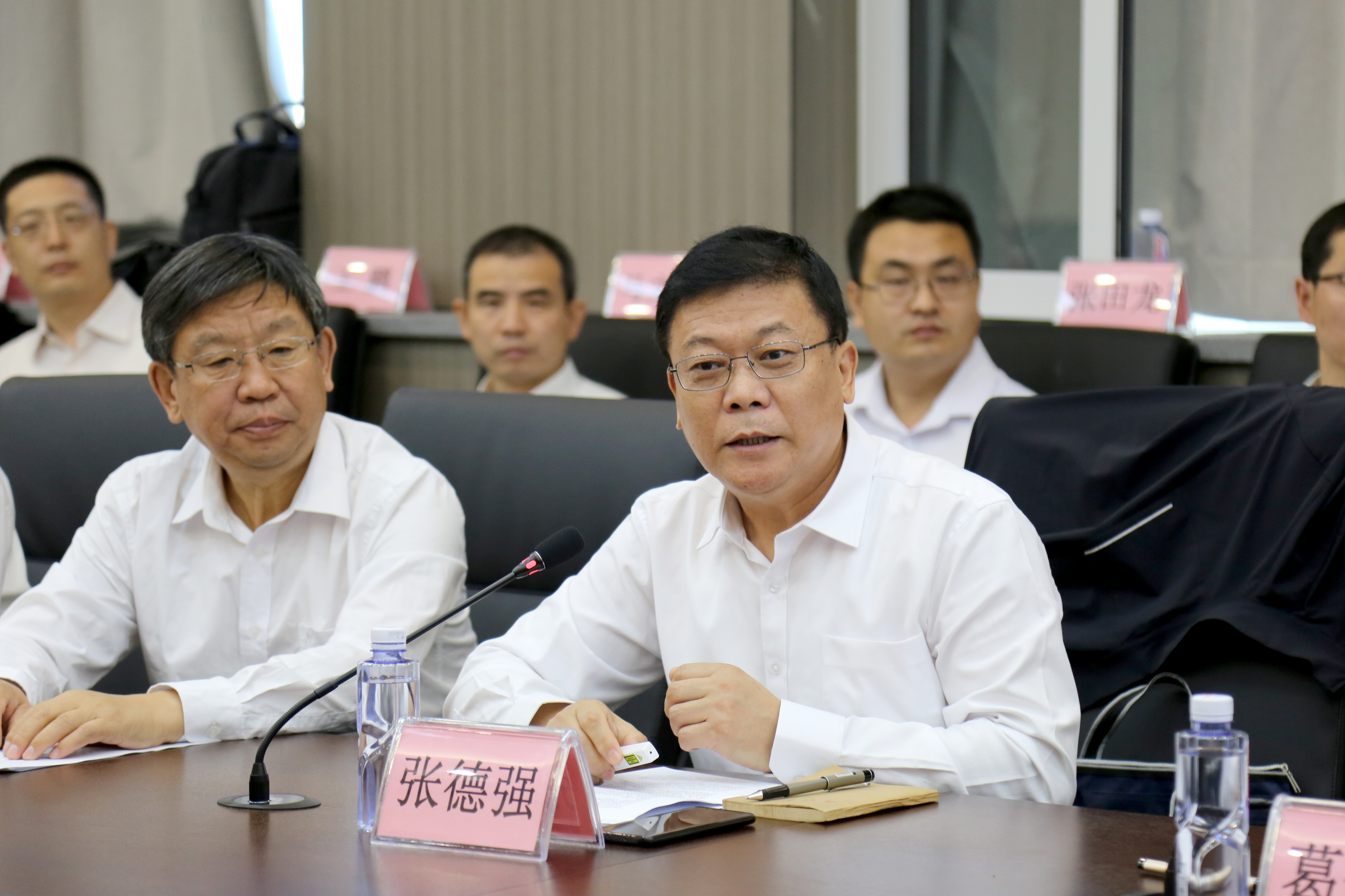 张德强介绍河北省科学院概况