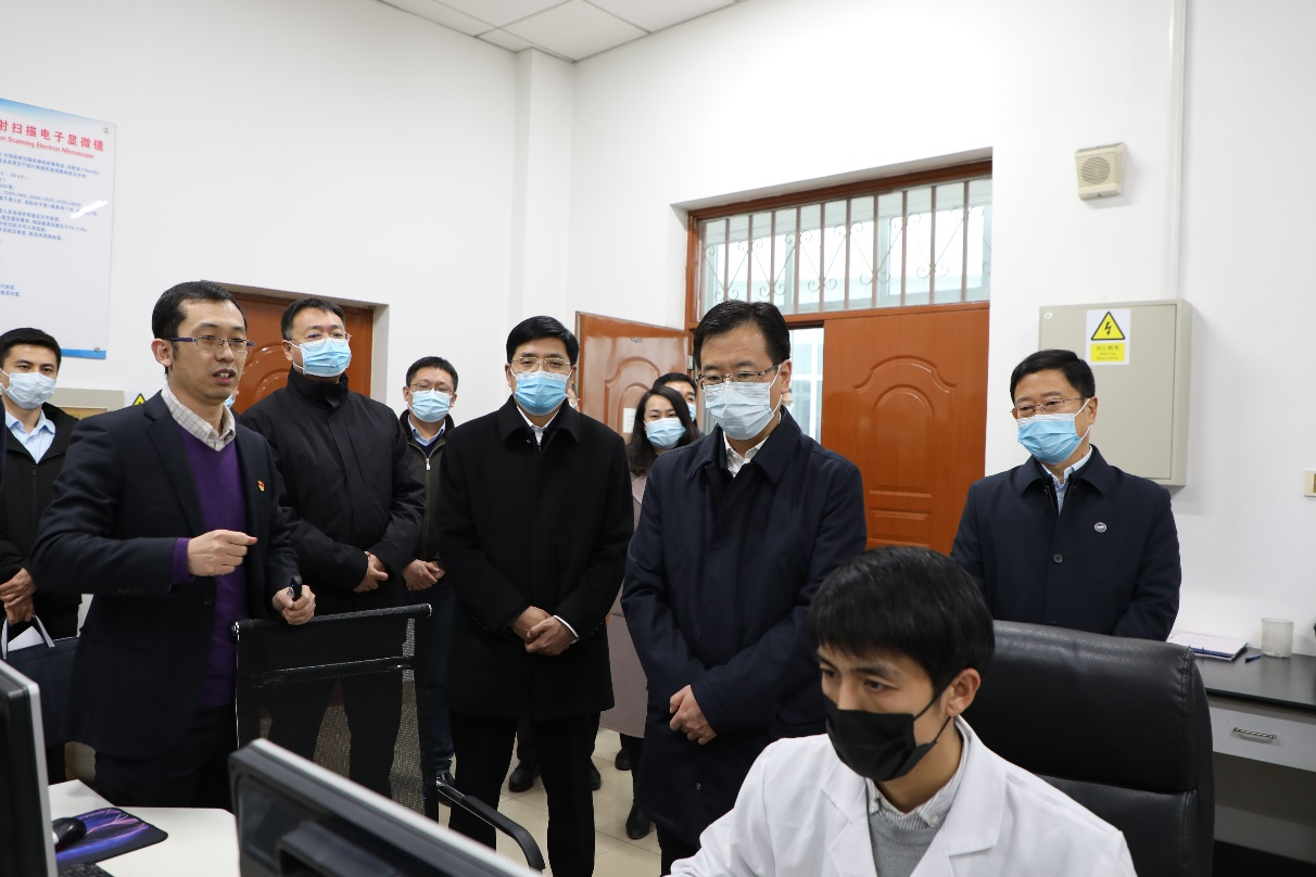 秦皇岛市委书记王曦到燕山大学调研