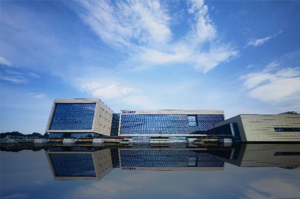 印象燕大:走进图书馆(组图)-燕山大学